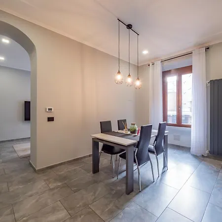 Moderno Nel Cuore Di Apartment